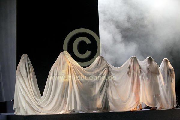 1509ghostsMacras273