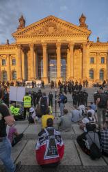 sturmReichstagCorona933