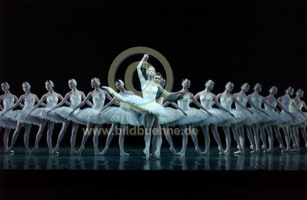 StaatsoperSchwanensee06