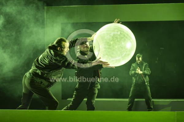 GorkiTheaterHundWolfSchakal-4019