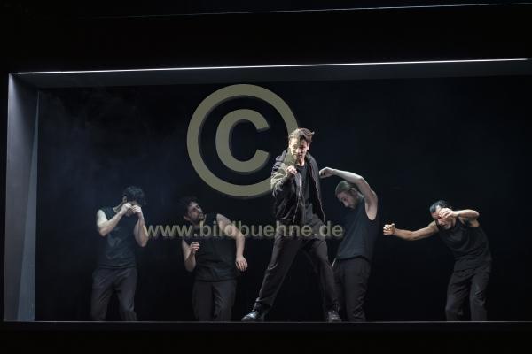 GorkiTheaterHundWolfSchakal-4169