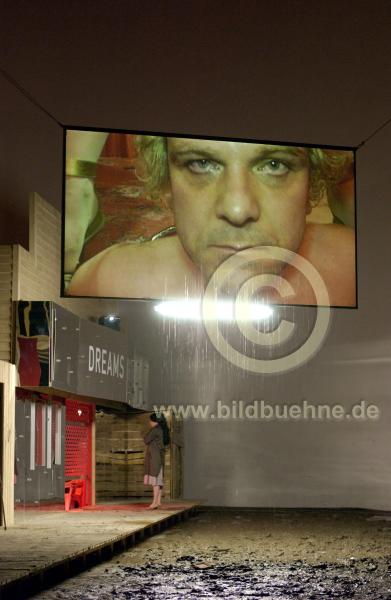 VolksbuehneGier06.jpg