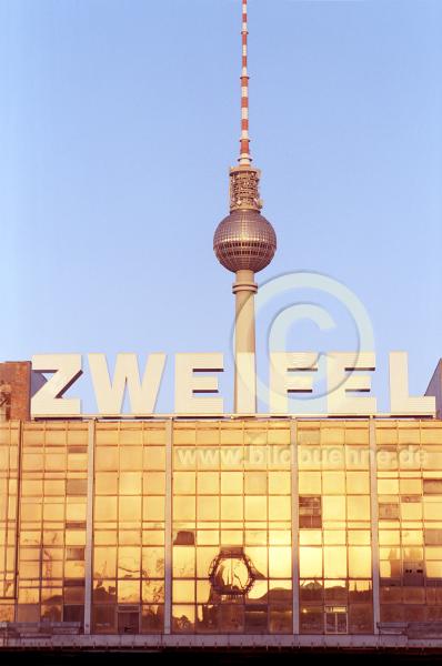 PalastZWEIFEL01m